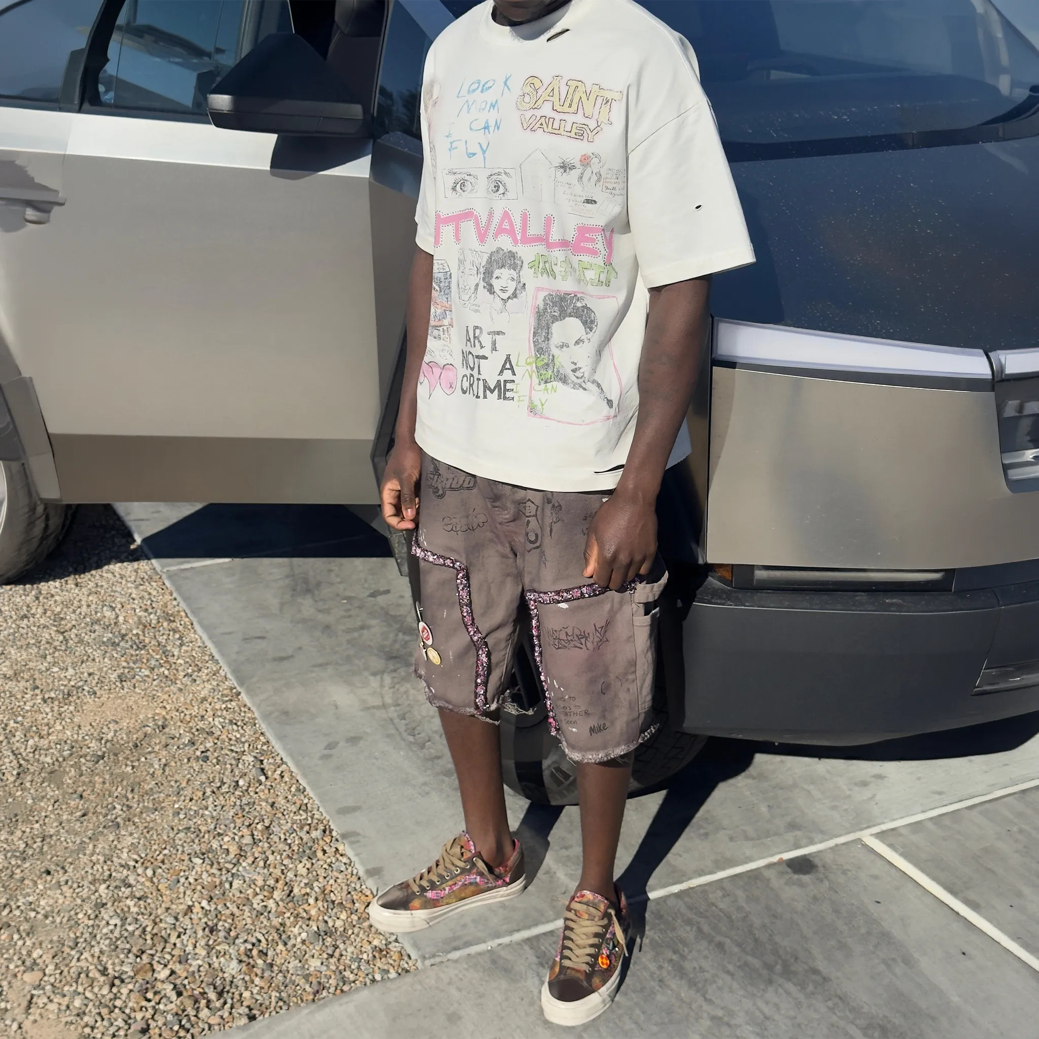 Front View of Suavo World Mom I Can Fly White T-Shirt